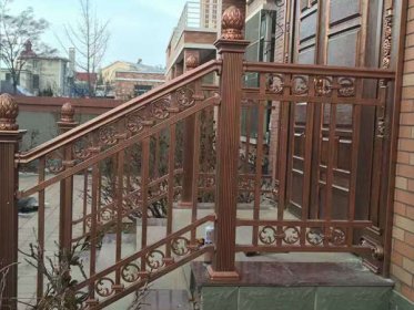鋁藝陽(yáng)臺(tái)護(hù)欄安全性你知多少？